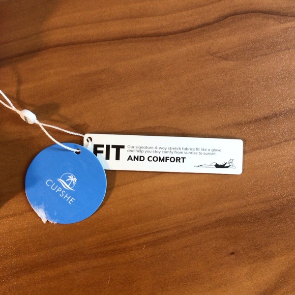 Women’s Cupshe Bright Floral Ruffled V Neck Mid Rise Bikini Size Medium - Picture 5 of 8